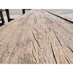 table et bancs live edge en bois brut, bois de fer et pied en métal