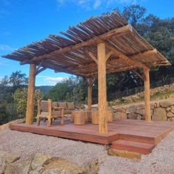 pergola en bois naturelle robinier et eucalyptus