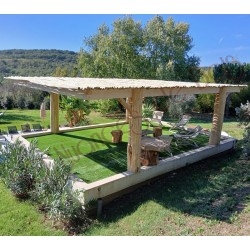 pergola en robinier et branches d'eucalyptus naturelles