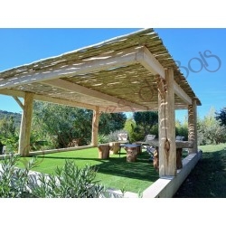 pergola en robinier et branches d'eucalyptus naturelles