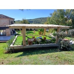 pergola en robinier et branches d'eucalyptus naturelles