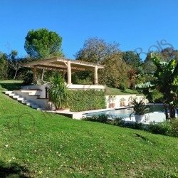 pergola en robinier et branches d'eucalyptus naturelles